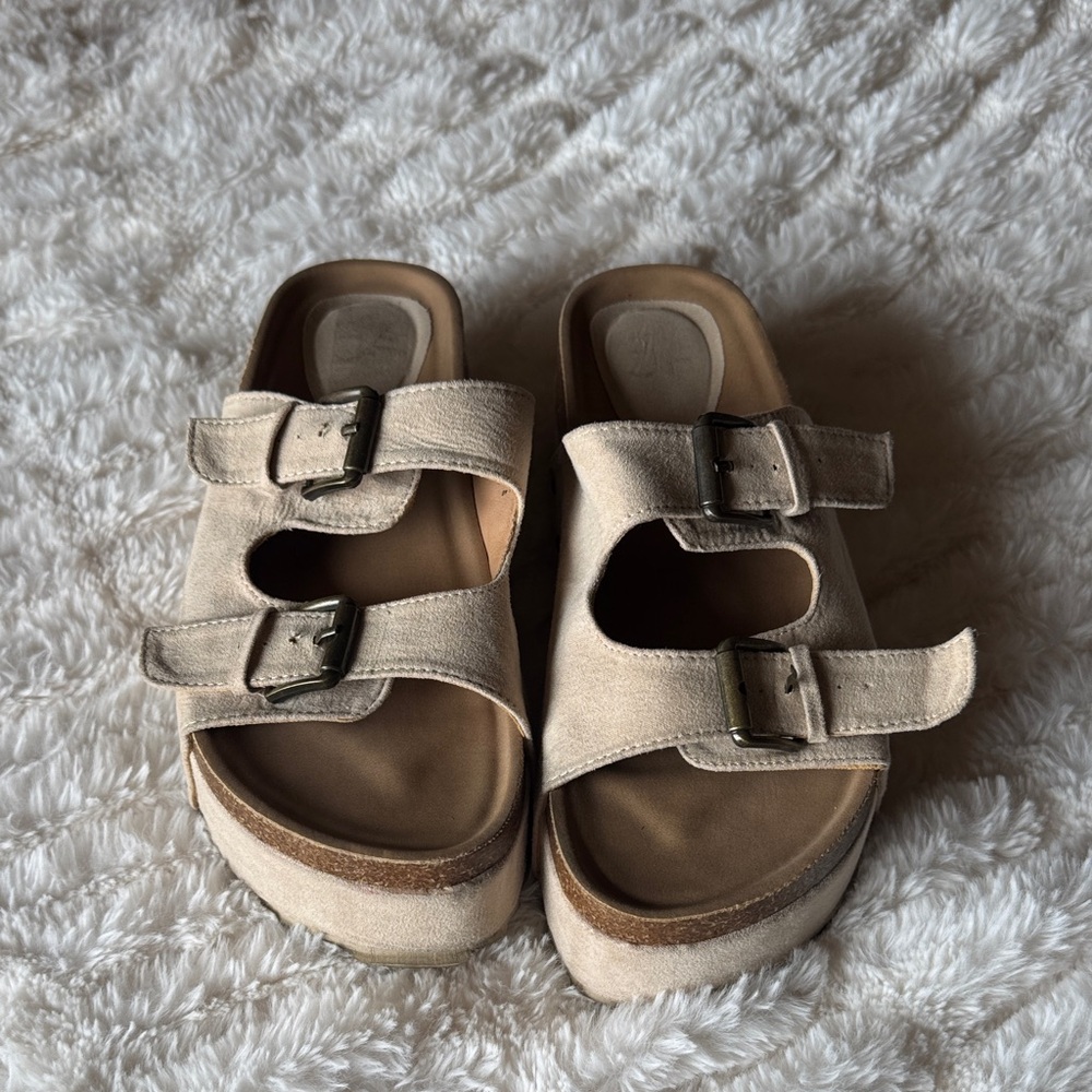 Women's Tan Slide Sandals